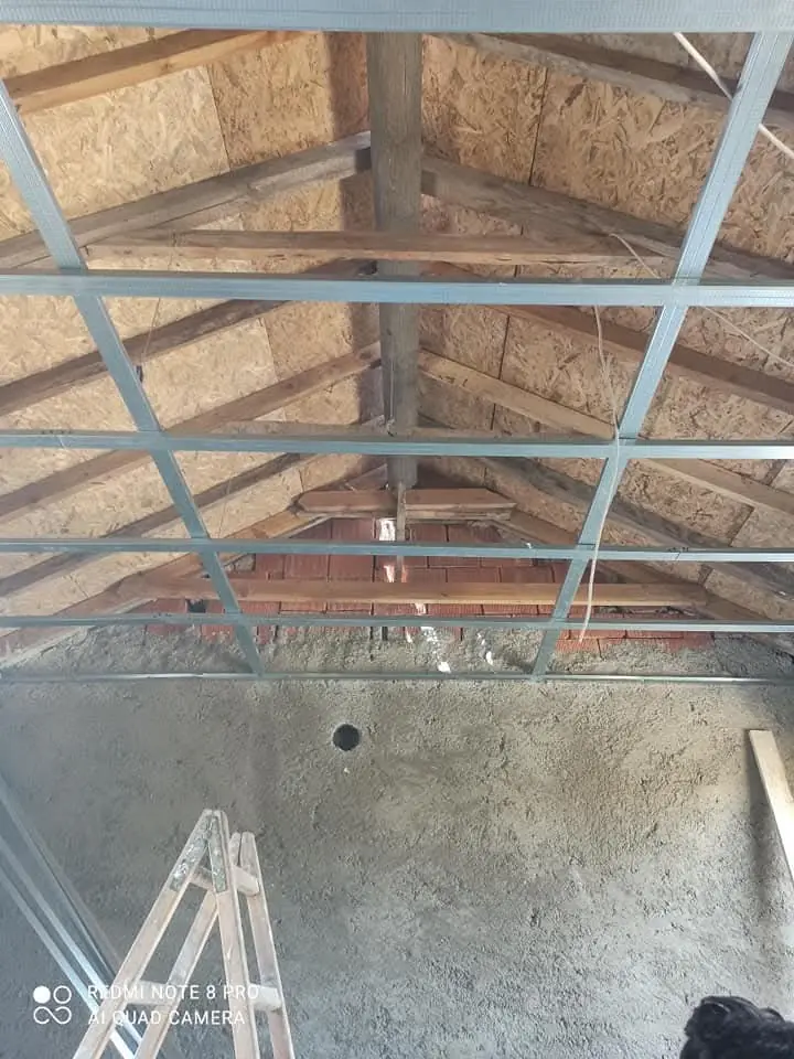 Çatı konstrüksiyonu ve ahşap kaplama