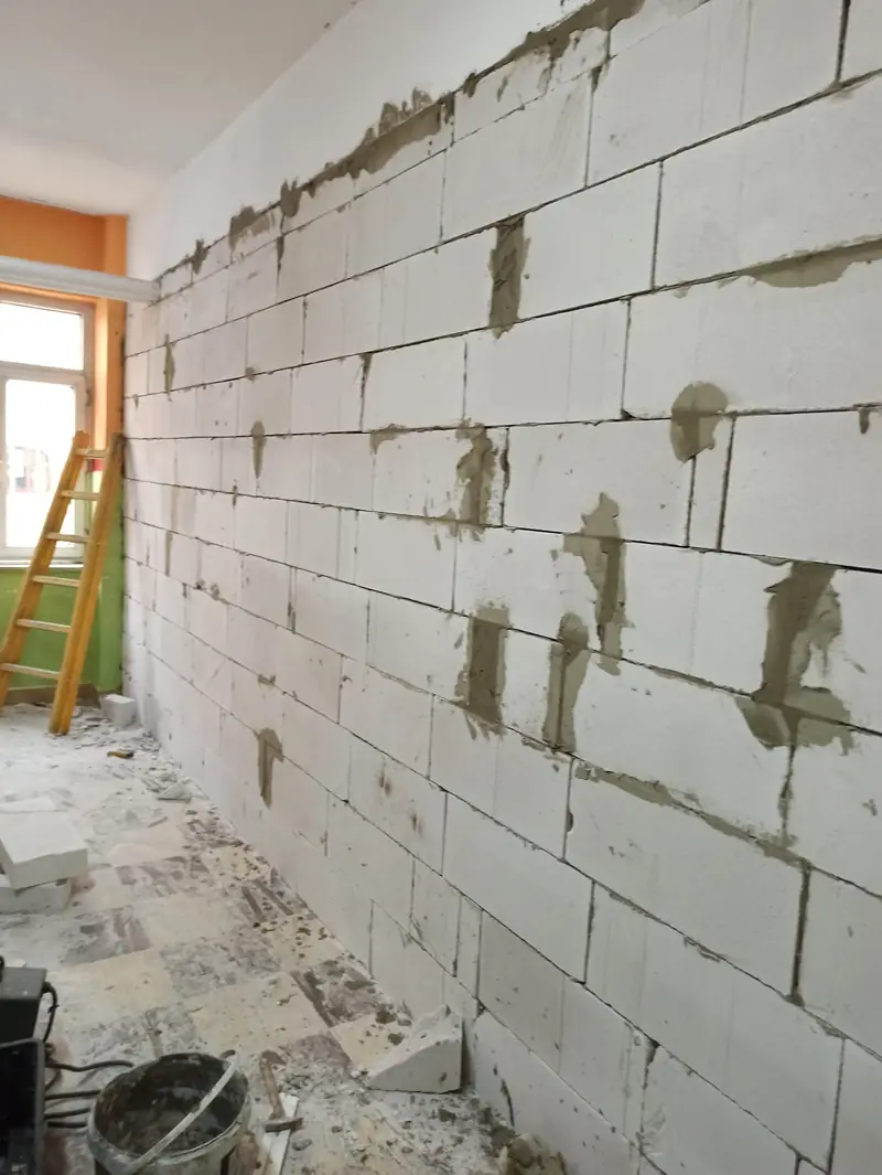 Örülmüş gazbeton duvar ve iç mekan